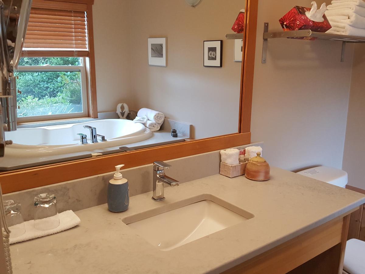 Bed & Breakfast Reef Point Oceanfront Ucluelet