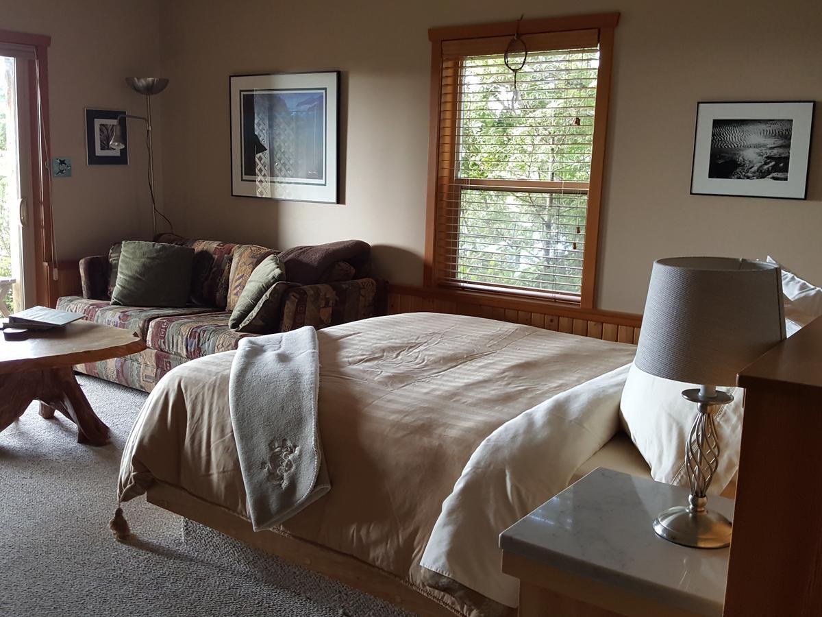 Reef Point Oceanfront 5* Ucluelet