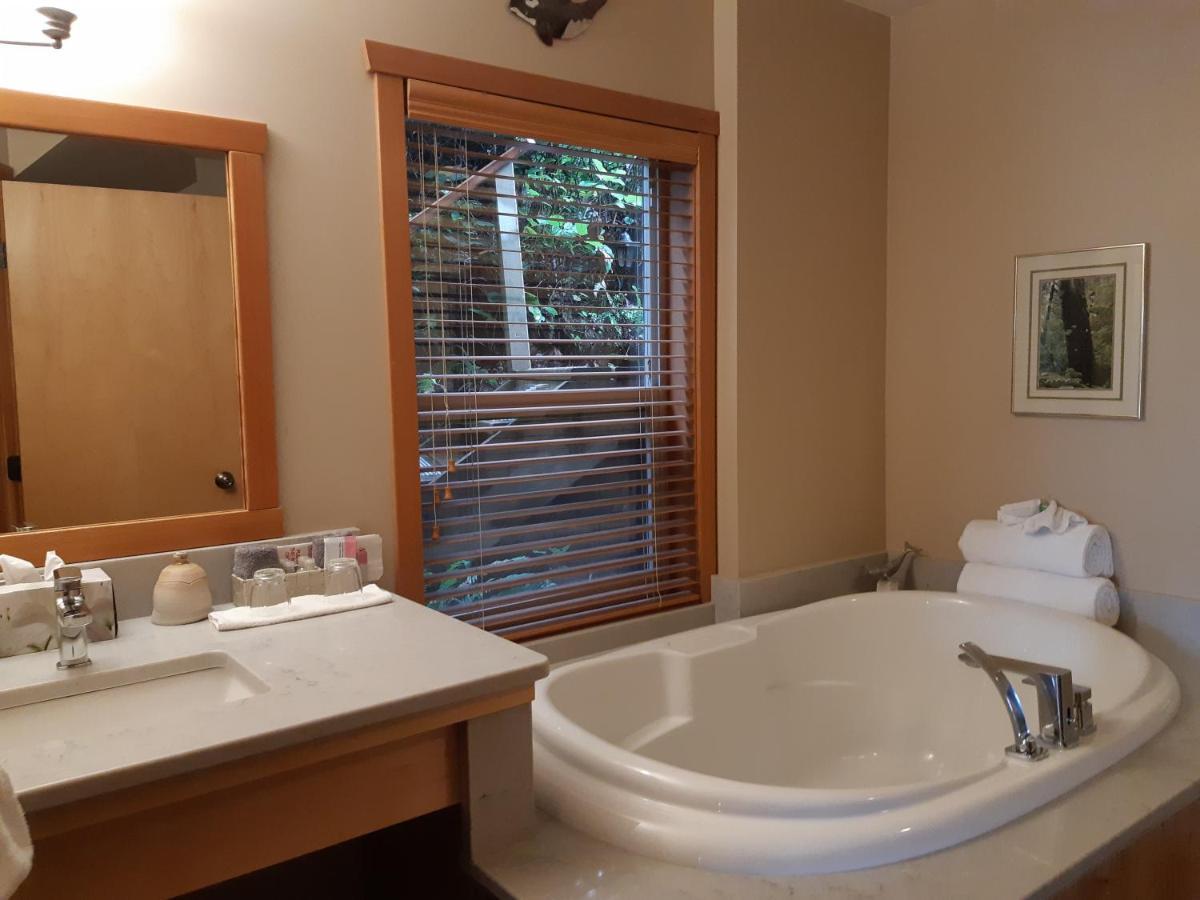 Bed & Breakfast Reef Point Oceanfront 5*